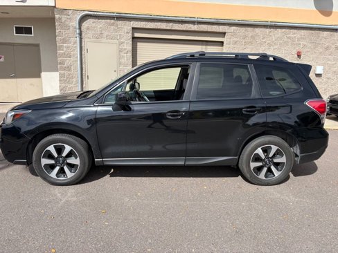 Used 2017 Subaru Forester 2.5i Premium image 4