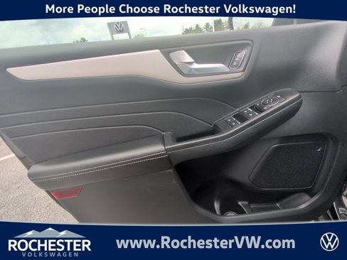 Used 2022 Ford Escape SEL image 13