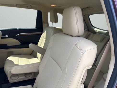 Used 2018 Toyota Highlander Limited image 19