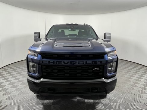 Used 2022 Chevrolet Silverado 2500 Custom w/ Custom Value Package image 8