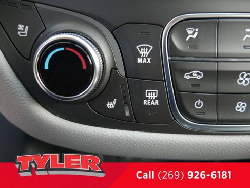 Used 2019 Chevrolet Equinox Premier image 36