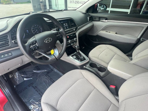 Used 2020 Hyundai Elantra SEL image 13