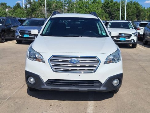 Used 2017 Subaru Outback 2.5i Premium image 2