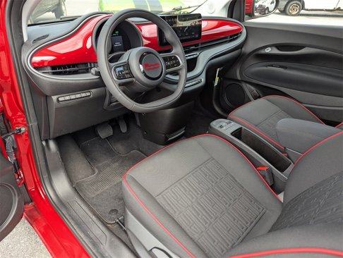 New 2024 FIAT 500 e (RED) image 11