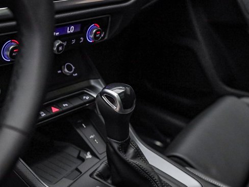 New 2025 Audi Q3 2.0T Premium image 25