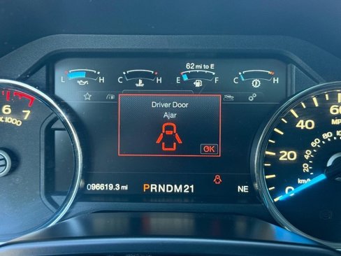 Used 2015 Ford F150 Lariat w/ Equipment Group 502A Luxury image 18