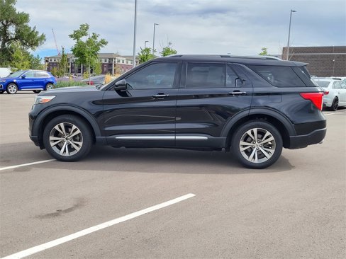 Used 2020 Ford Explorer Platinum image 2