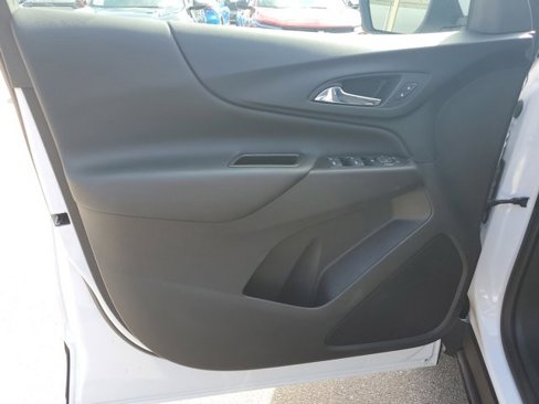 Used 2022 Chevrolet Equinox LT w/ LPO, Cargo Package image 19
