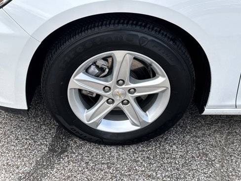 Used 2024 Chevrolet Malibu LS w/ Driver Confidence Package image 9