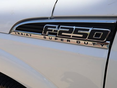 Used 2016 Ford F250 Lariat w/ Lariat Interior Package image 32
