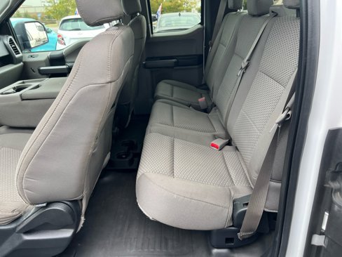 Used 2015 Ford F150 XLT image 14