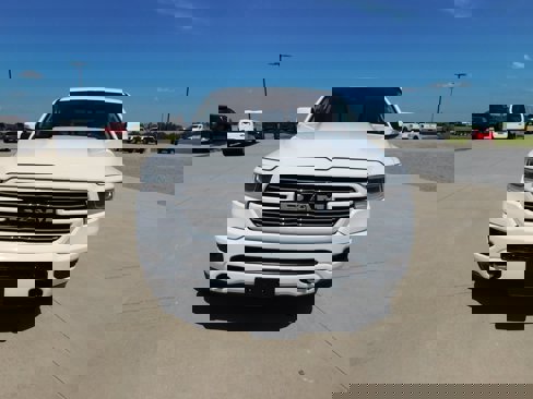 Used 2022 RAM 1500 Laramie w/ Laramie Southwest Edition image 8