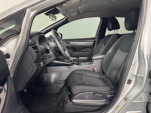 Used 2022 Nissan Leaf SV image 25