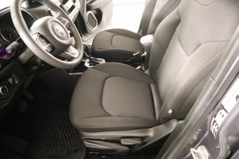 Used 2023 Jeep Renegade Latitude image 12