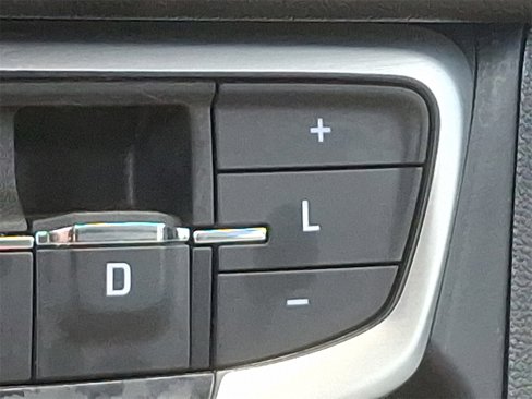 Used 2023 GMC Terrain SLT image 23