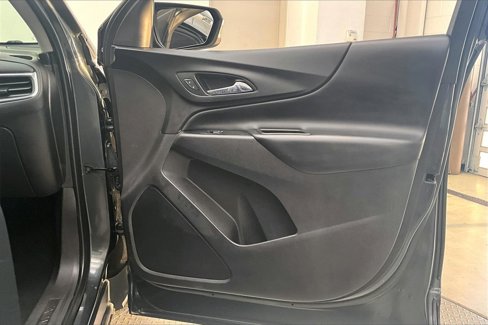 Used 2018 Chevrolet Equinox LT image 19
