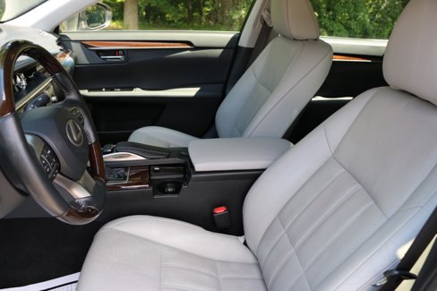 Used 2016 Lexus ES 300h image 30