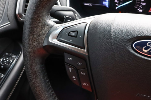Used 2017 Ford Edge Titanium w/ Technology Package image 28