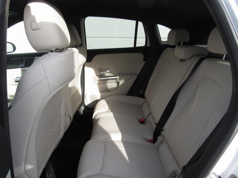 New 2025 Mercedes-Benz GLA 250 4MATIC image 16