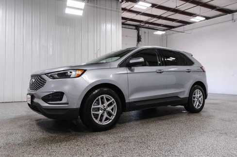 Used 2024 Ford Edge SEL image 3