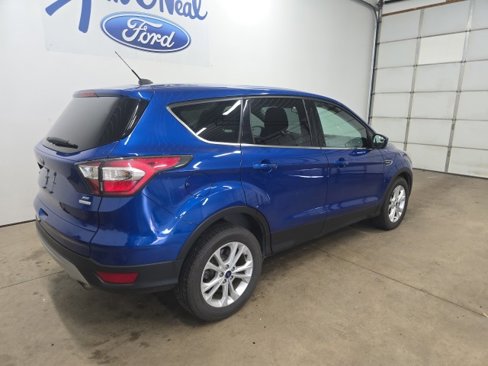 Used 2017 Ford Escape SE image 9