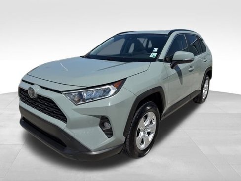 Used 2019 Toyota RAV4 XLE image 4