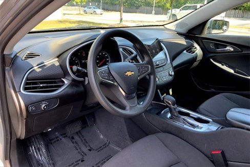 Used 2023 Chevrolet Malibu LT image 14