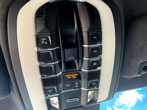 Used 2013 Porsche Panamera GTS image 31