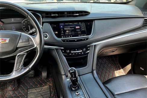 Used 2021 Cadillac XT5 Premium Luxury image 9