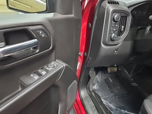 Used 2020 Chevrolet Silverado 1500 Custom w/ Custom Value Package image 27