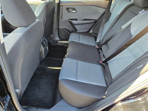 Used 2023 Nissan Rogue SV image 13
