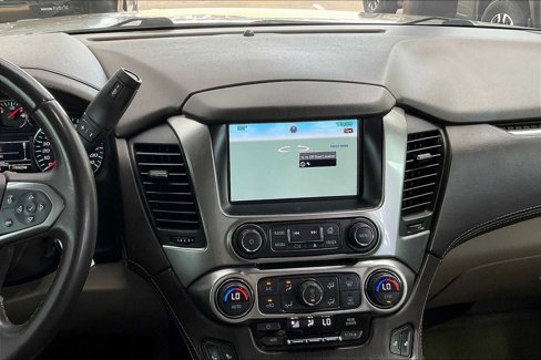 Used 2015 Chevrolet Suburban LT image 7