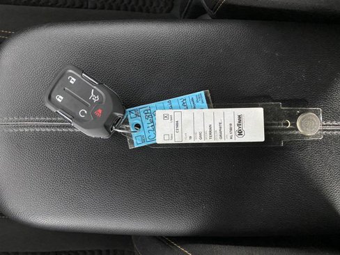 Used 2019 GMC Terrain SLE w/ Driver Convenience Package image 28