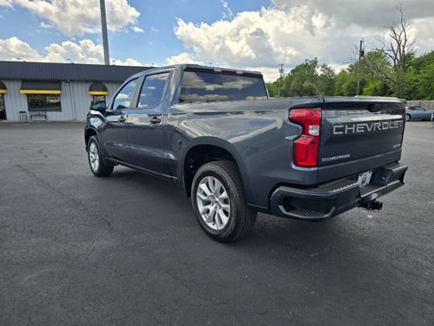 Used 2020 Chevrolet Silverado 1500 Custom w/ Custom Value Package image 3