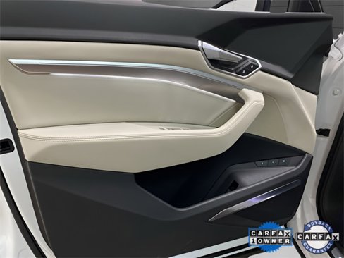 Used 2021 Audi e-tron Premium Plus w/ Premium Plus Package image 15