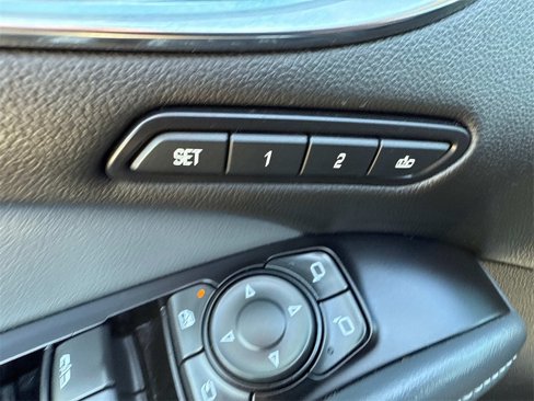 Used 2018 Buick Enclave Premium image 18