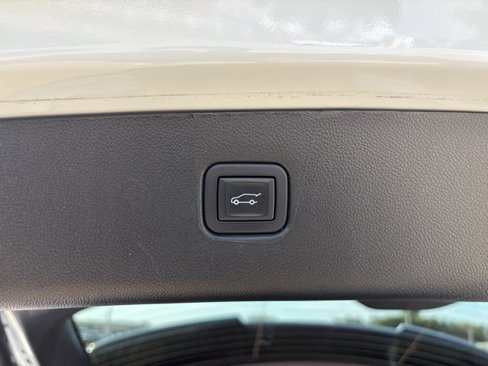 Used 2022 Chevrolet Blazer LT image 13