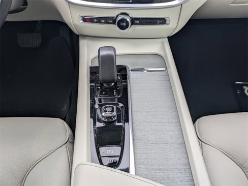 Certified 2023 Volvo V60 B5 Cross Country Plus image 21