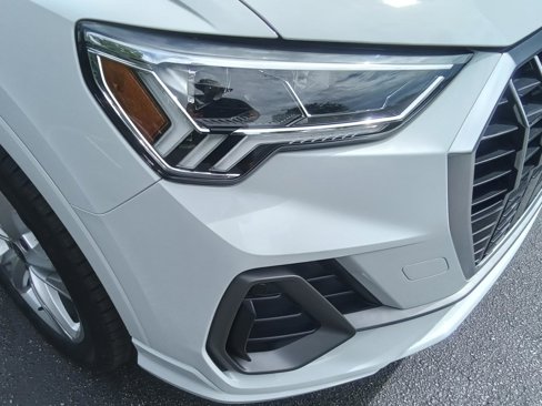 Certified 2023 Audi Q3 2.0T Premium Plus w/ Premium Plus Package image 8