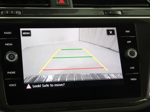 Used 2020 Volkswagen Tiguan SEL image 13