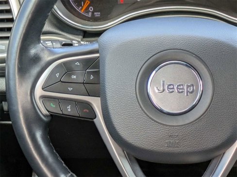 Used 2021 Jeep Grand Cherokee Laredo X image 21