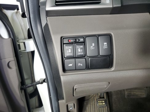 Used 2013 Honda Odyssey Touring Elite image 29