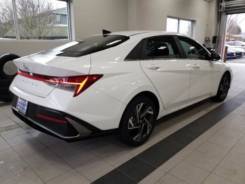 New 2025 Hyundai Elantra SEL w/ Cargo Package image 22