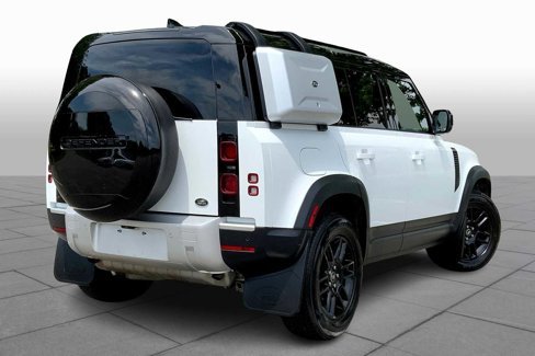 Used 2023 Land Rover Defender 110 S image 12