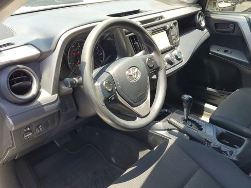 Used 2016 Toyota RAV4 LE image 15