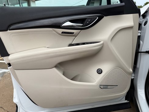 Certified 2021 Buick Envision Essence w/ Technology Package I image 7