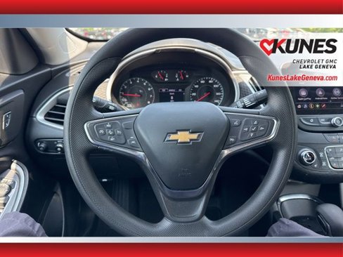 Used 2024 Chevrolet Malibu LT image 33