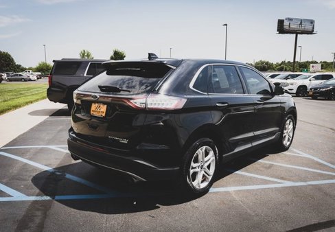 Used 2017 Ford Edge Titanium w/ Technology Package image 30
