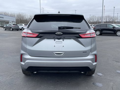 New 2024 Ford Edge SE w/ Black Appearance Package image 4
