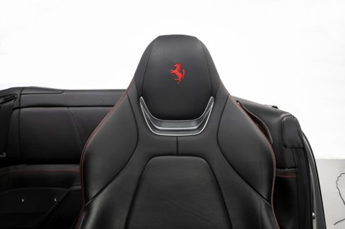 Used 2020 Ferrari Portofino image 22
